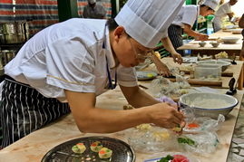 老將新兵齊上陣 操刀弄勺顯身手 2012成都百萬(wàn)職工技能大賽暨 成飲杯 中式烹調(diào) 餐飲服務(wù)技能比賽成功舉辦